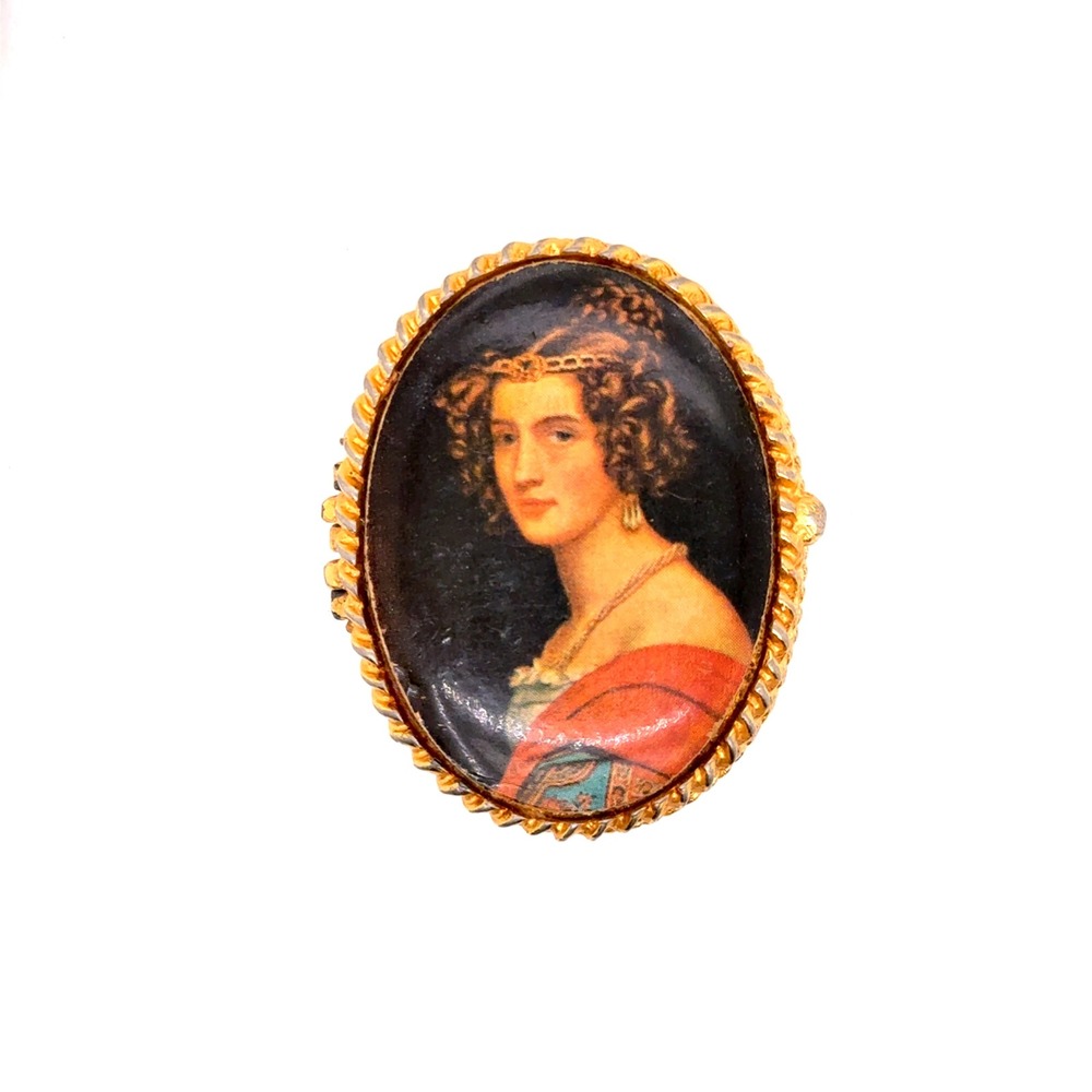 Vintage Gold Tone Oval Pill Box Noblewoman Portrait Woven Texture Trinket Case